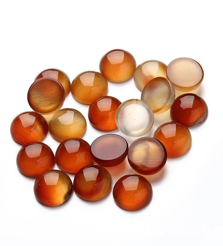 Červený Achát kabošony 4-20mm - 1Ks