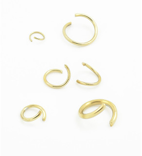 Light Gold Spojovací kroužky z chirurgické oceli