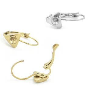 Mechanické náušnice trojúhelník 8x9mm