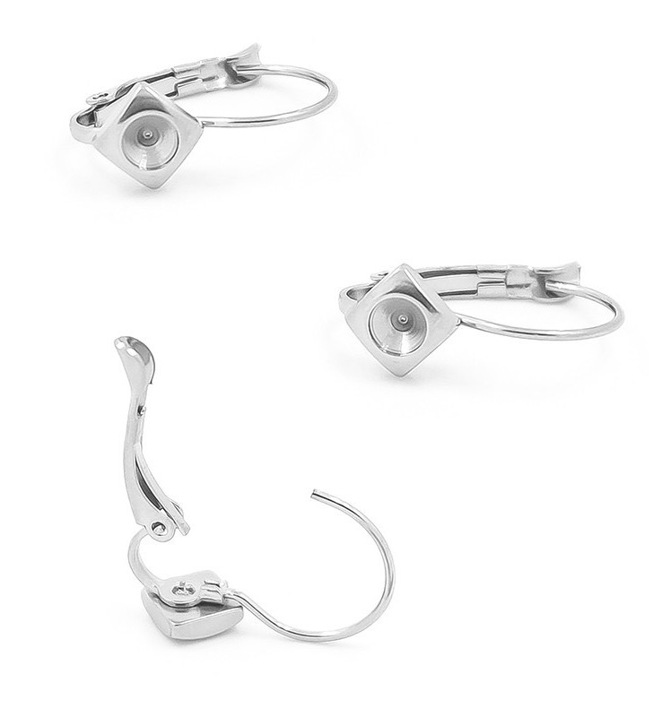 Náušnice z chirurgické oceli čtverce 6mm