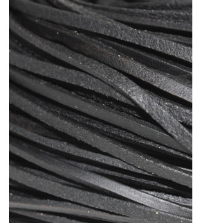 Černá kůže Plochá 3mm - 1m