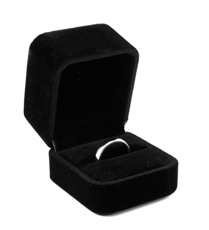 Velvet ring boxes