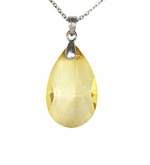 Pendant with yeallow crystal
